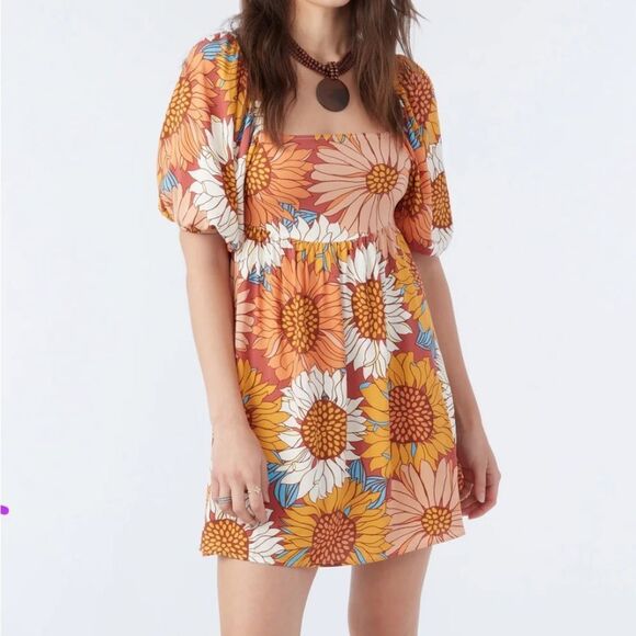 O'Neill MANDA DRESS NWT Small - Picture 1 of 6